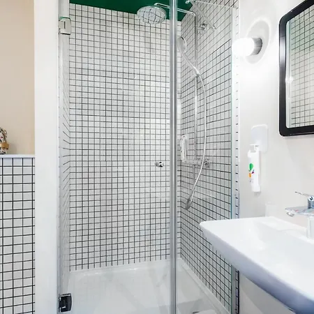 Hotel Ibis Styles Lyon Stadium Meyzieu